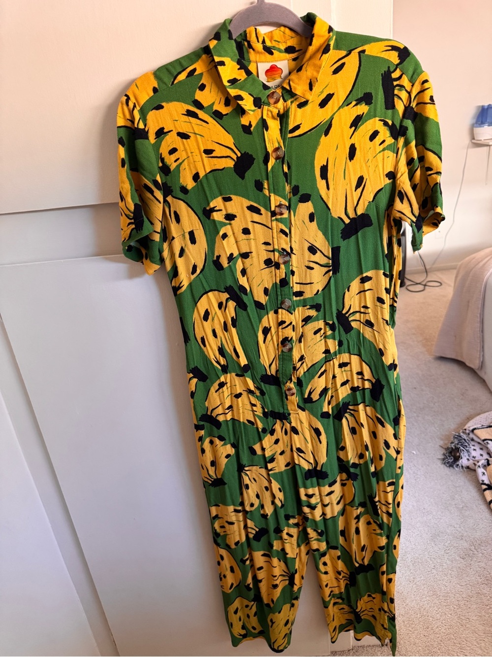 Farmrio banana jumper button down with pockets women size xs fits small medium